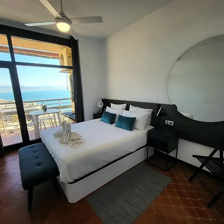 Torre De La Roca Actual * Τορρεμολίνος