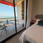 Torre De La Roca Actual Apartment *