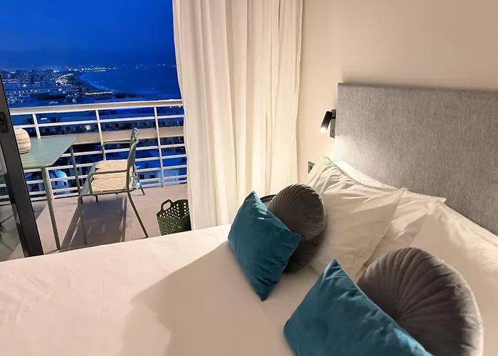 Διαμέρισμα Torre De La Roca Actual Τορρεμολίνος